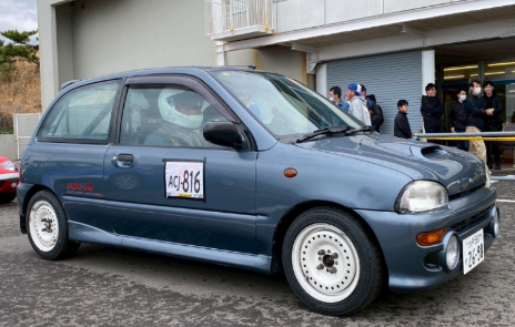 クルマ